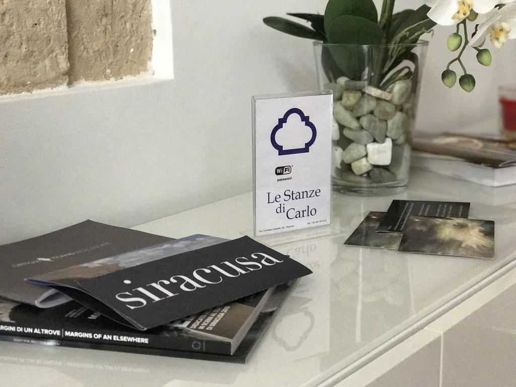 דירות סירקוזה Le Stanze Di Carlo מראה חיצוני תמונה