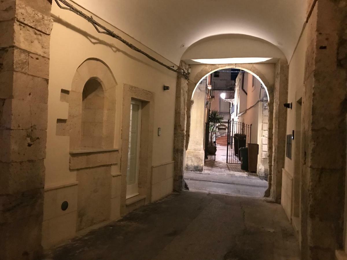 דירות סירקוזה Le Stanze Di Carlo מראה חיצוני תמונה